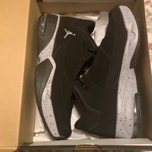 BGS Jordan Max Aura 3, size 6.5 in Boys grade school, color Black